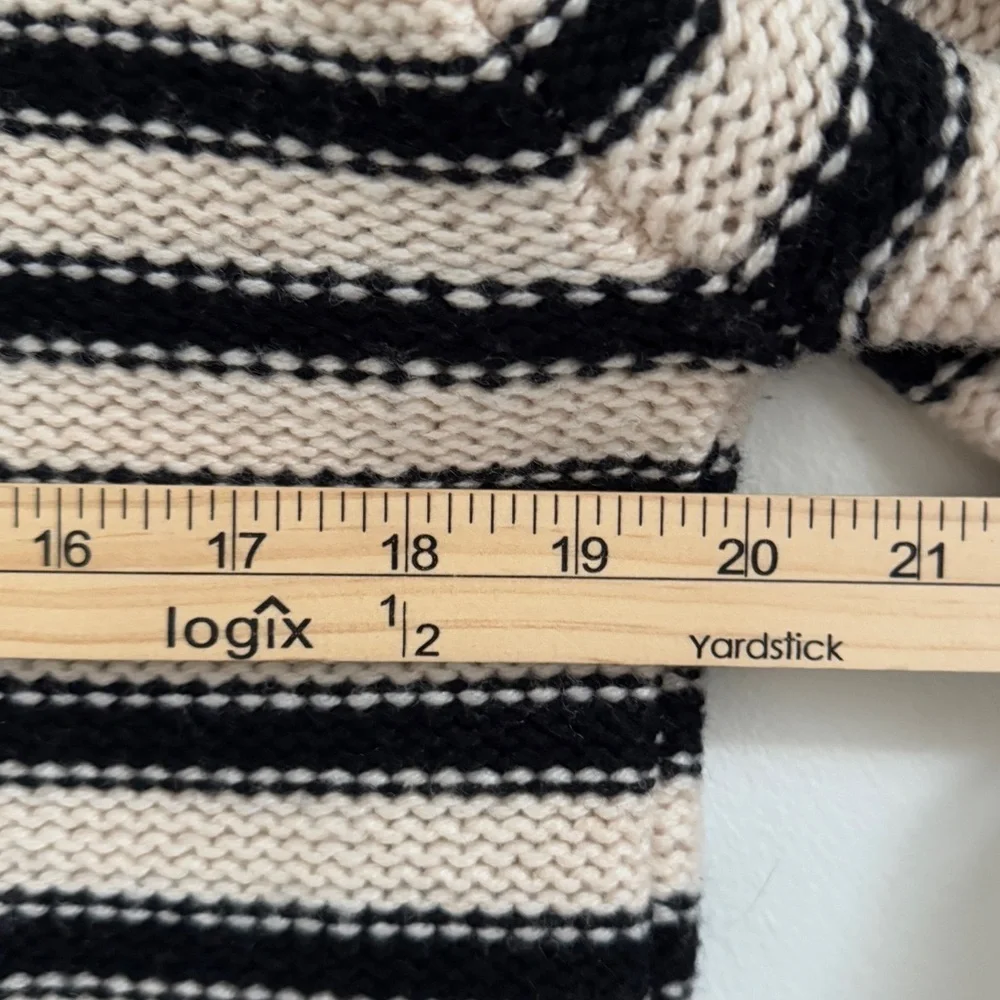 J. CREW Cable-Knit Mock-neck Pullover Sweater Size Small Stripe Jewel Buttons